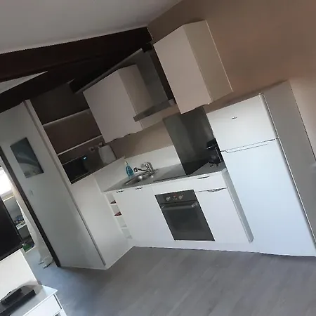 Charmant Logement D'amiens * 阿棉