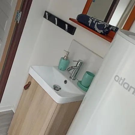 Charmant Logement D'amiens 阿棉